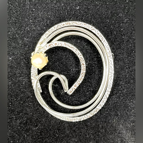 Vintage Art Nouveau Revival Pearl Swirl Brooch Silver Tone - Picture 1 of 6
